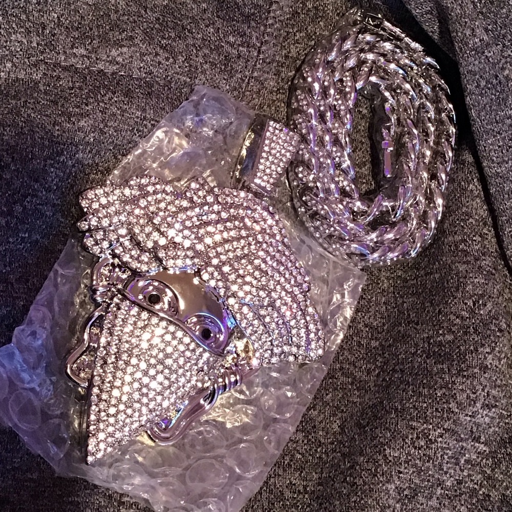 Silver Rhinestone Pendant Necklace